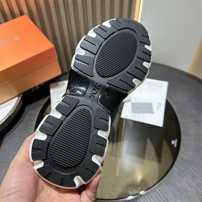 Dior B44